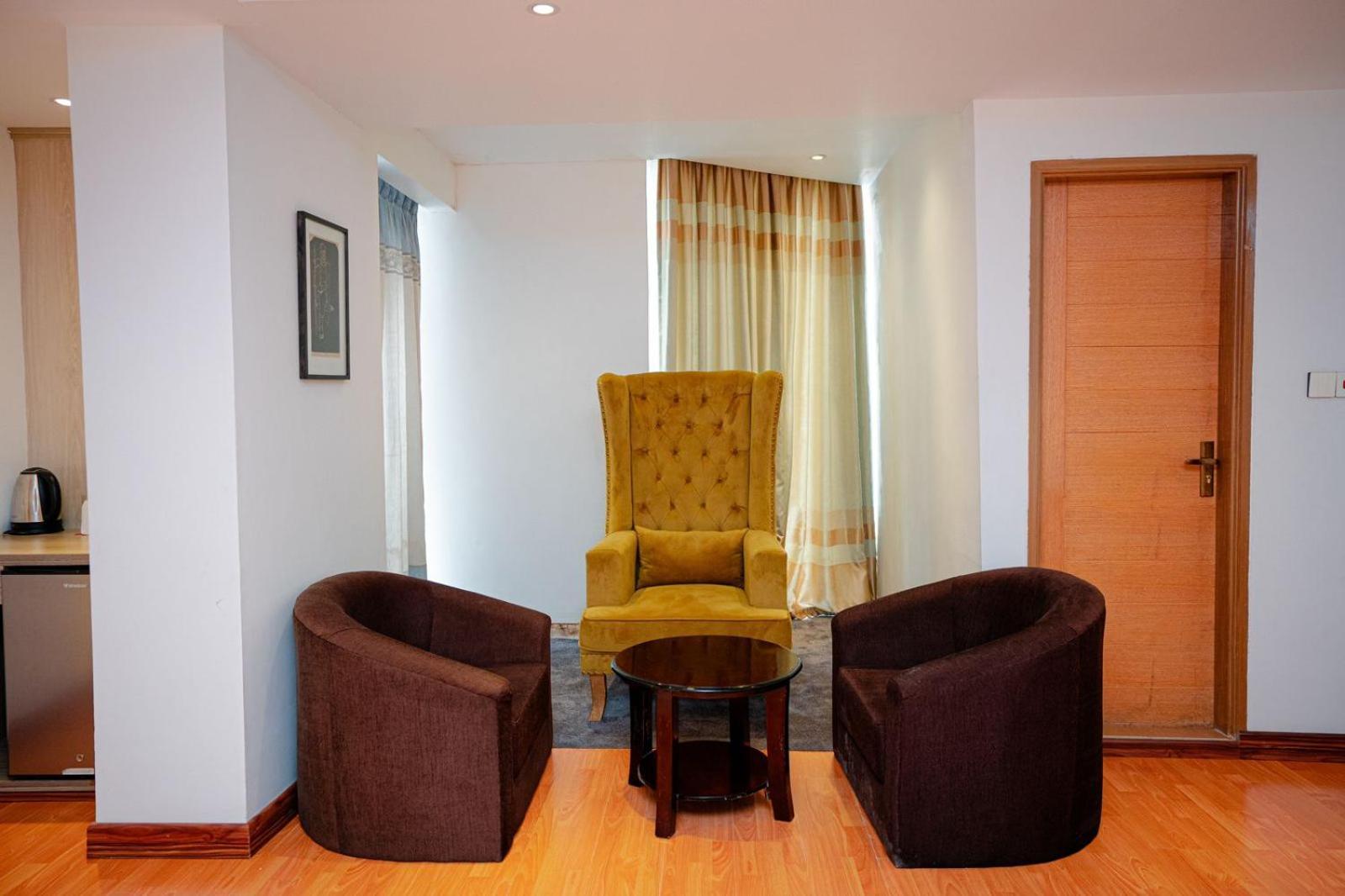 Royal Raj Hotel Rajshahi Exteriér fotografie